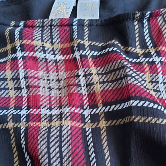 2/$20 Cute Top - Picture 2 of 3